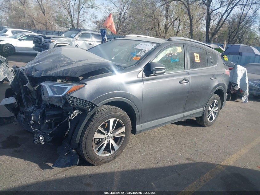 2018 TOYOTA RAV4 auction photo 2