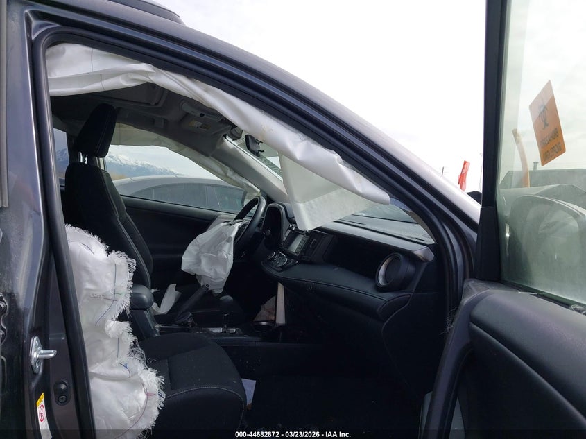 2018 TOYOTA RAV4 auction photo 5