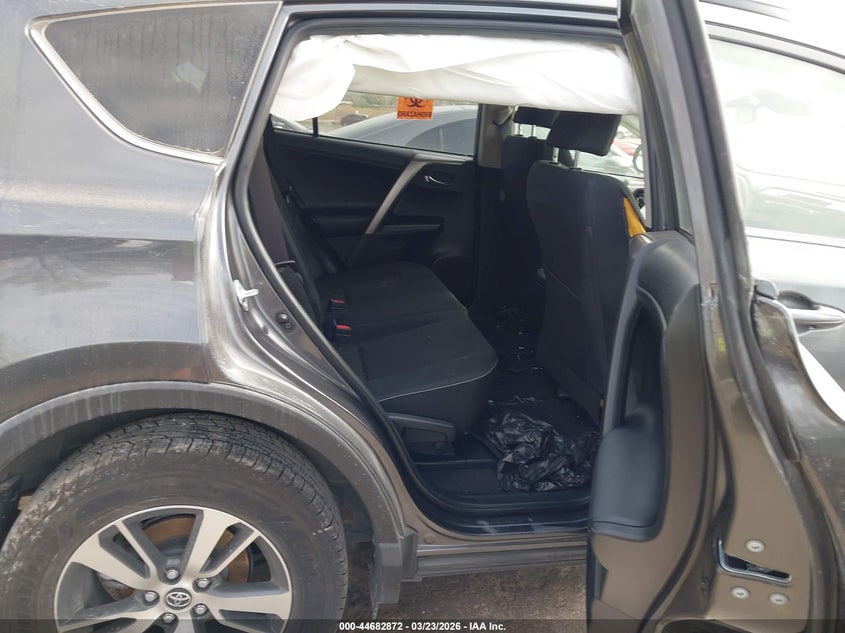 2018 TOYOTA RAV4 auction photo 8