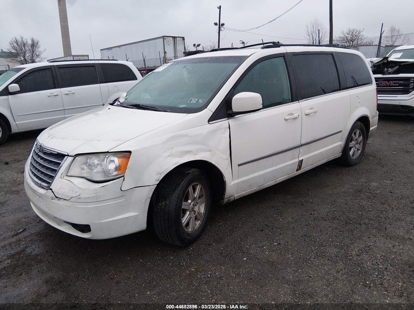 2010 Chrysler Town & Country Touring Plus