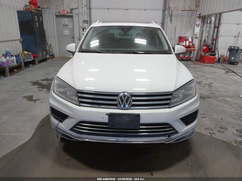 2016 Volkswagen Touareg Vr6 Executive VIN: WVGEF9BPXGD011685 Lot: 44683049