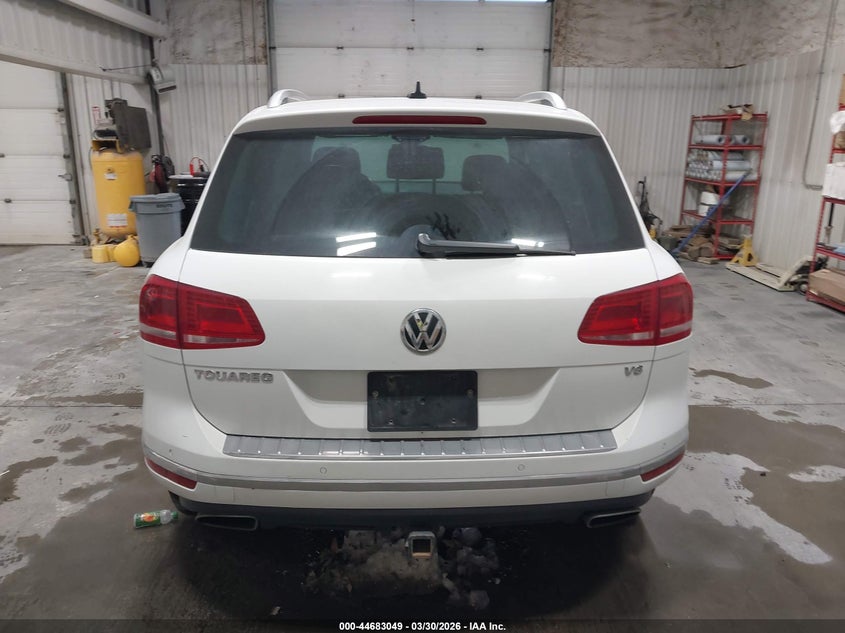 2016 Volkswagen Touareg Vr6 Executive VIN: WVGEF9BPXGD011685 Lot: 44683049