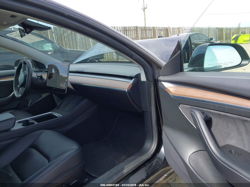 2022 Tesla Model 3 Long Range Dual Motor All-Wheel Drive