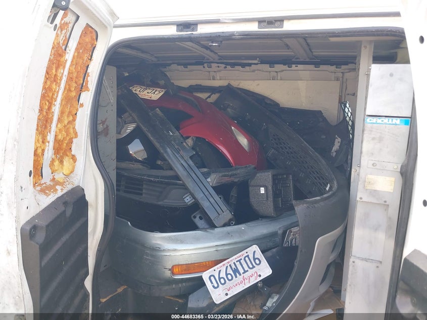 CHEVROLET EXPRESS 2004 VIN 1GCFG15X941235305