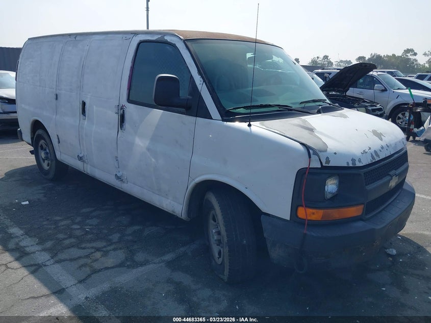 2004 CHEVROLET EXPRESS auction photo 1