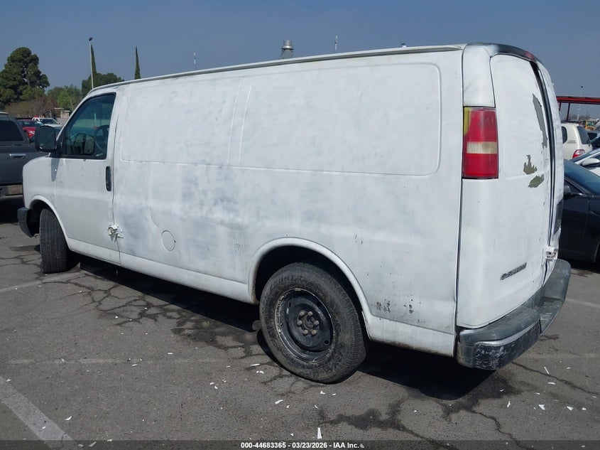 2004 CHEVROLET EXPRESS auction photo 3