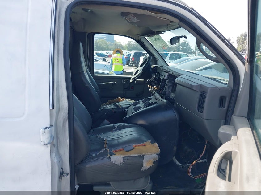 2004 CHEVROLET EXPRESS auction photo 5