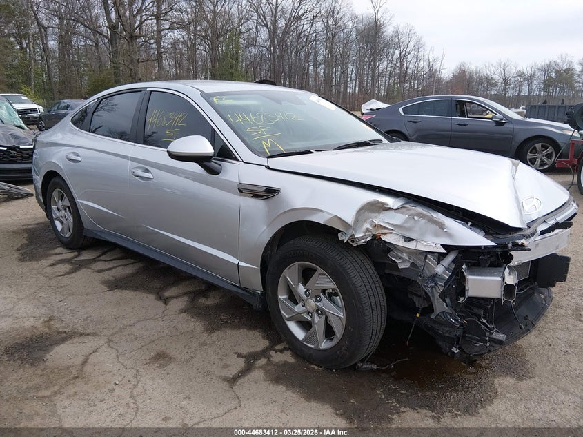 2025 HYUNDAI SONATA SE