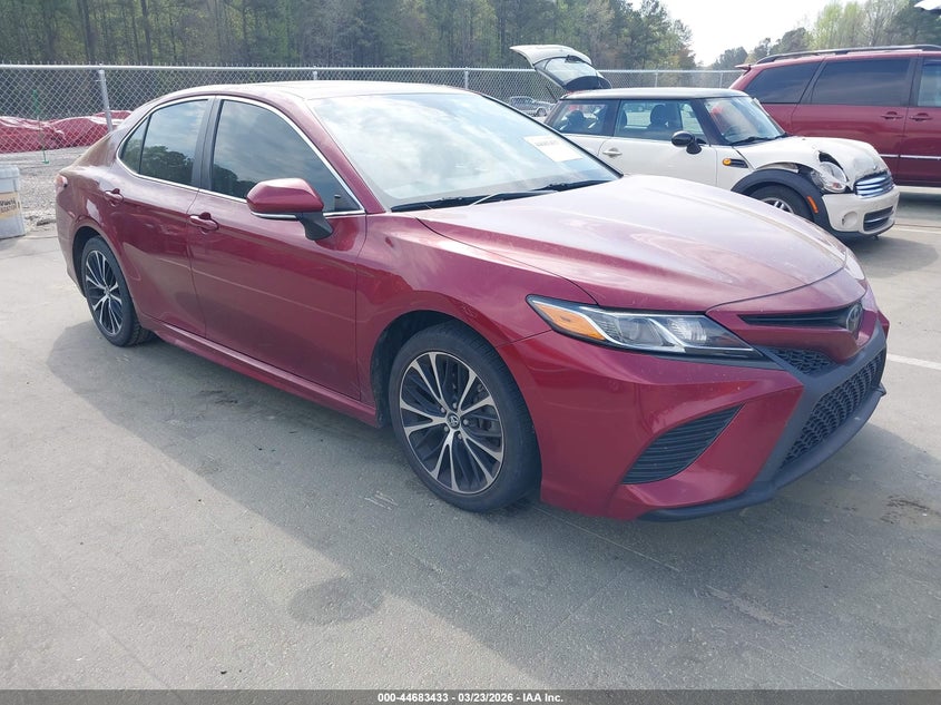 2018 TOYOTA CAMRY auction photo 1