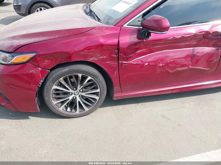 2018 TOYOTA CAMRY auction photo 6