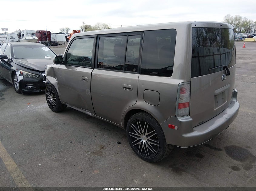 2005 Scion Xb