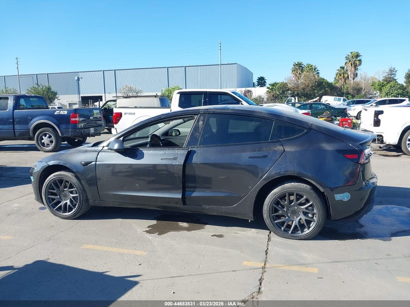 Tesla Model 3 Long Range Rear-wheel Drive 2025 5YJ3E1EA3SF976350 Image 14