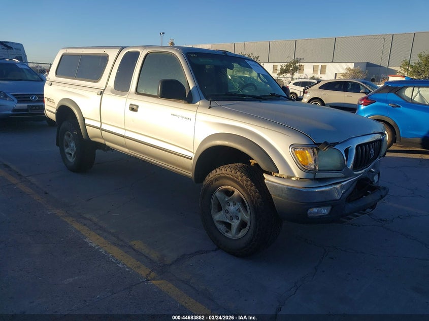 2004 Toyota Tacoma Base V6