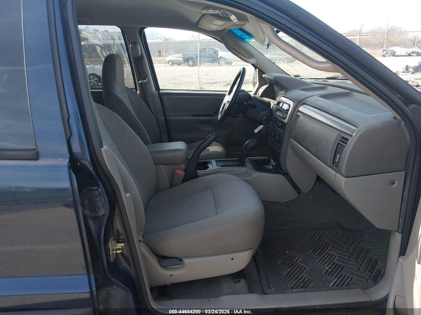 2004 Jeep Grand Cherokee Laredo
