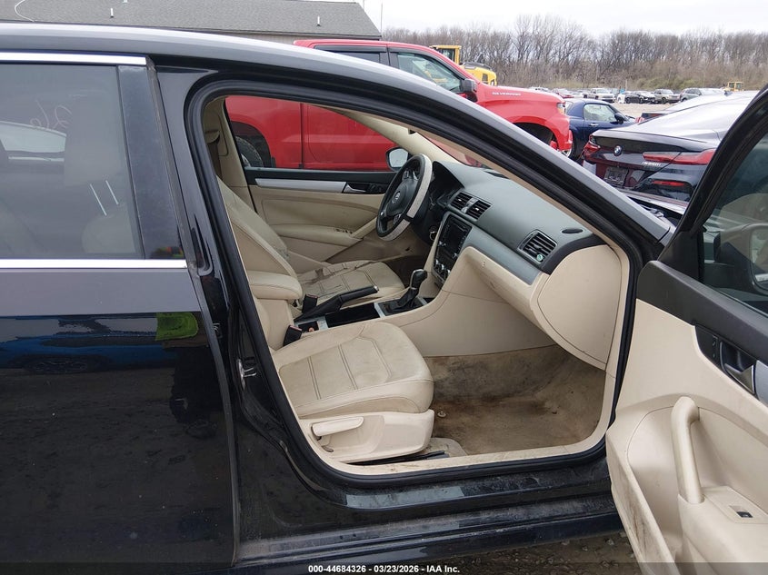 2012 Volkswagen Passat 2.5L Se