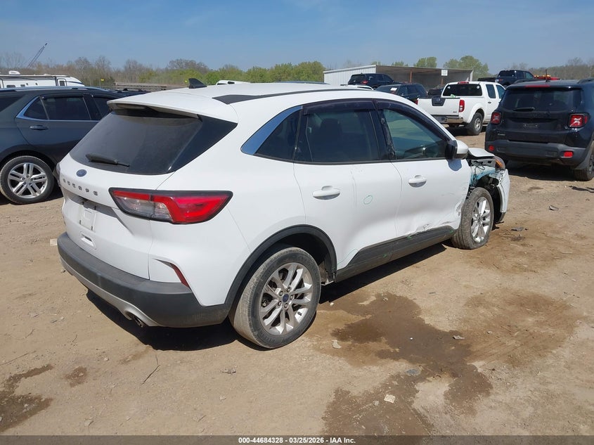 2021 Ford Escape Se