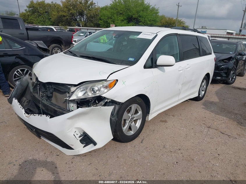 2019 Toyota Sienna Le 8 Passenger