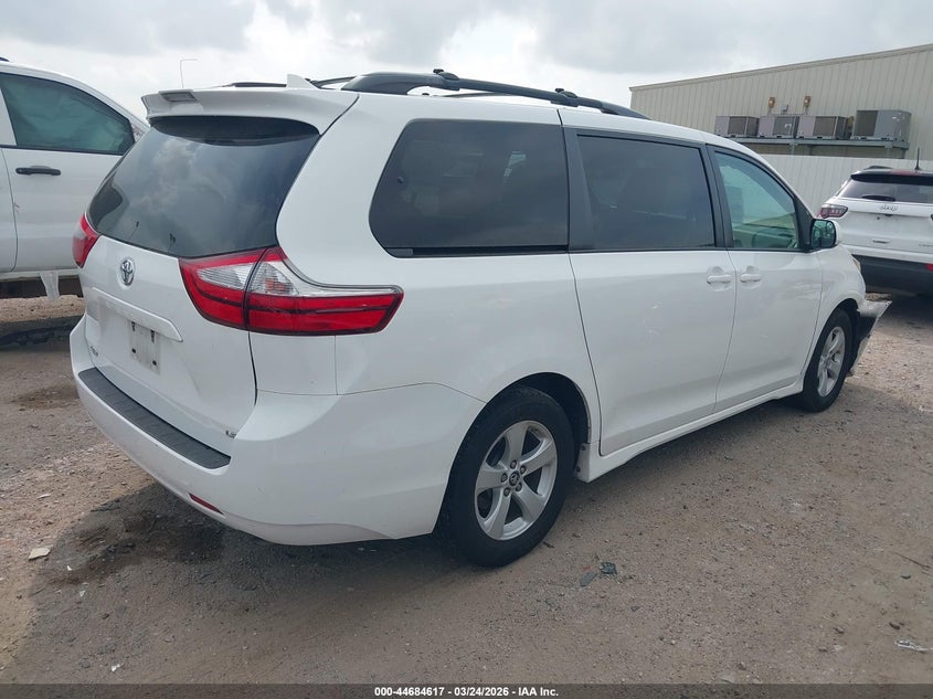 2019 Toyota Sienna Le 8 Passenger