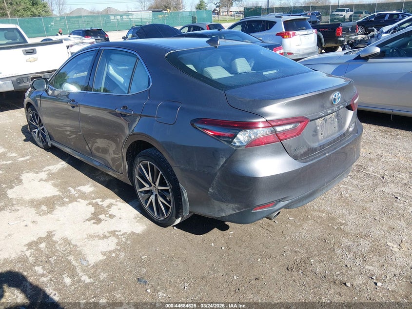 2022 Toyota Camry Xle Hybrid