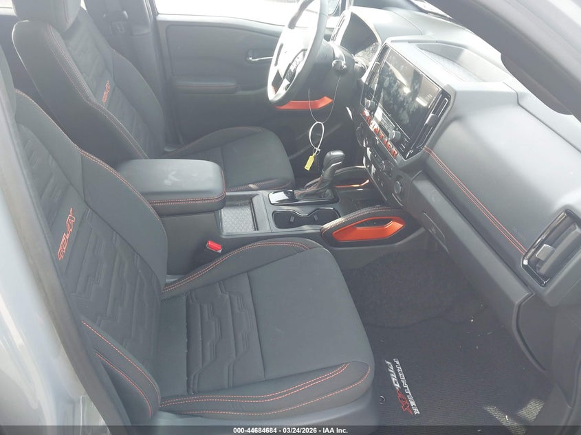 2025 Nissan Frontier Pro-4X 4X4