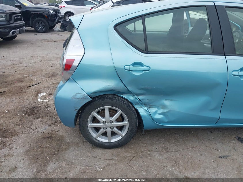 2014 Toyota Prius C Three VIN: JTDKDTB39E1076176 Lot: 44684752