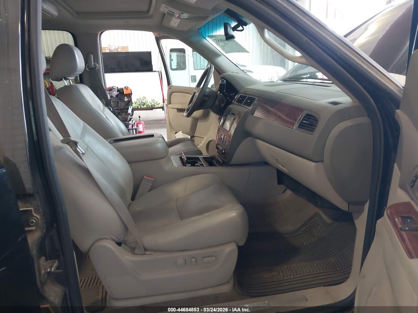 2012 Chevrolet Suburban 1500 Ltz