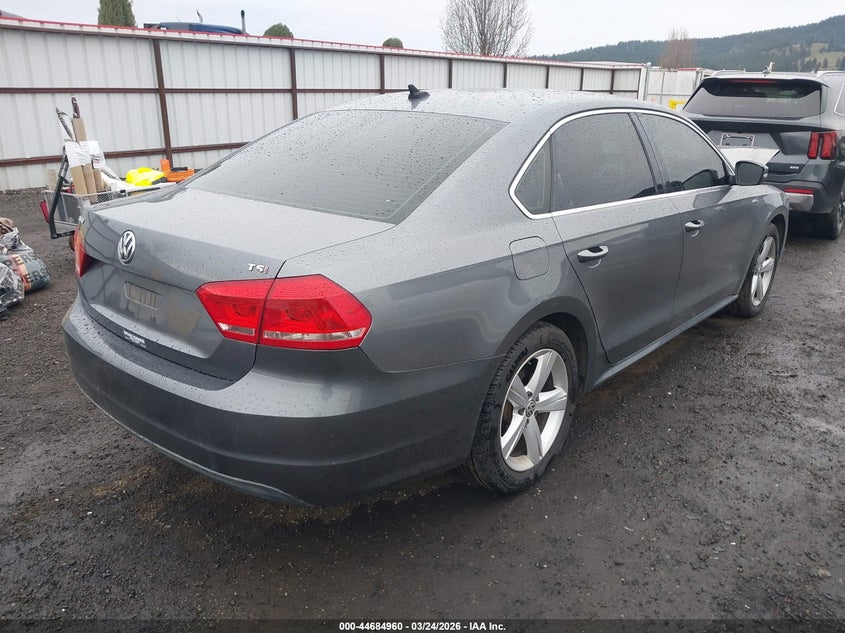 2014 Volkswagen Passat 1.8T Wolfsburg Edition