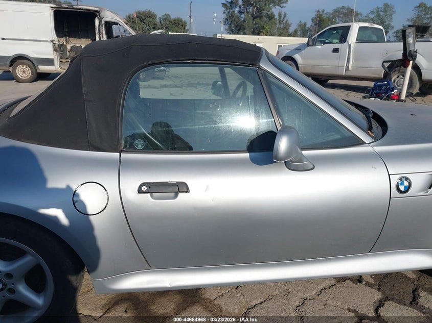 1998 BMW Z3 2.8 VIN: 4USCJ332XWLB63302 Lot: 44684968