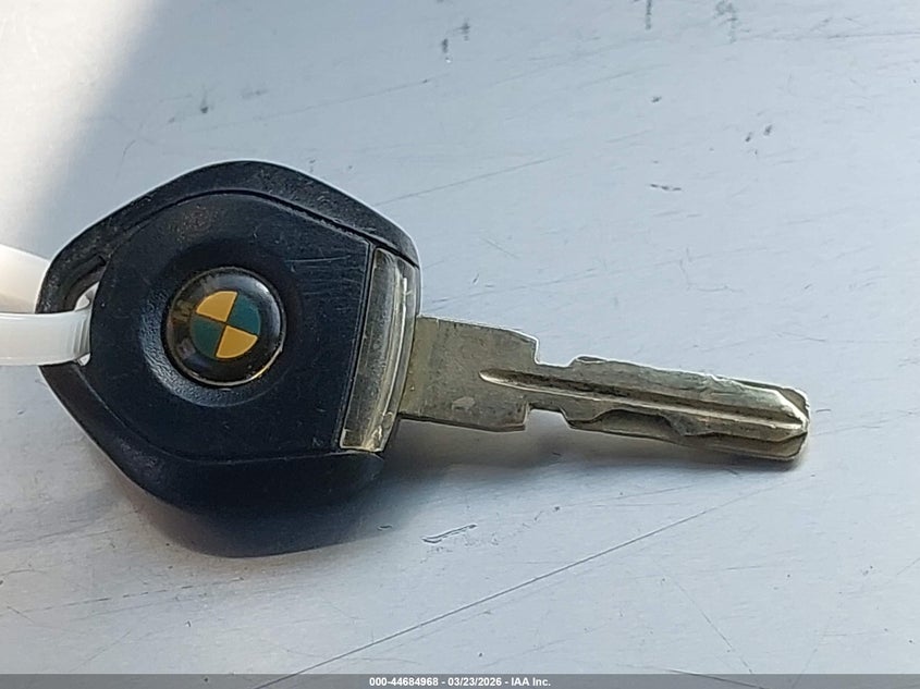 1998 BMW Z3 2.8 VIN: 4USCJ332XWLB63302 Lot: 44684968