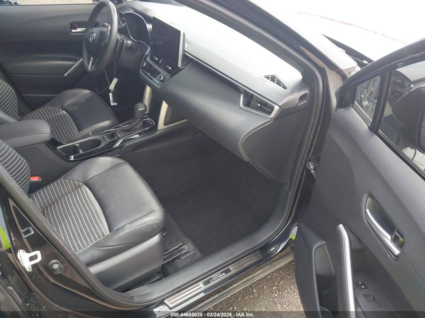 2024 Toyota Corolla Cross Hybrid Xse