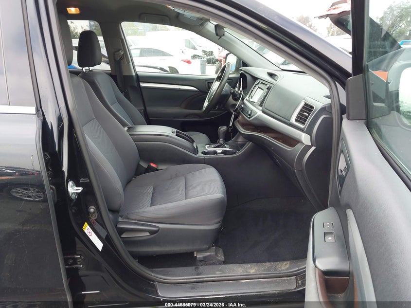 2019 Toyota Highlander Le