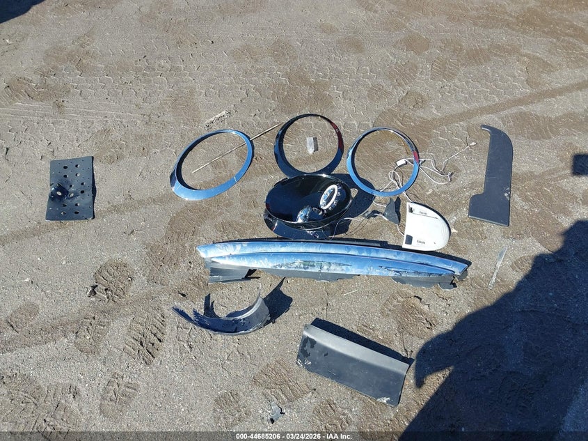 2010 Mini Cooper Clubman VIN: WMWML3C57ATX51434 Lot: 44685206