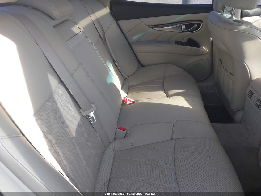 2012 INFINITI M37X auction photo 8