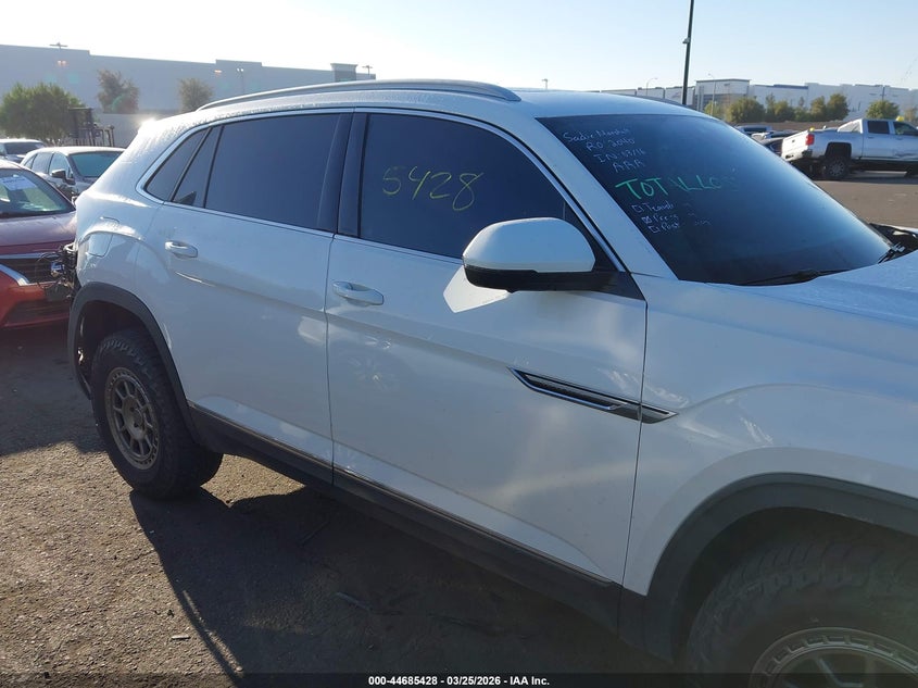 2021 Volkswagen Atlas Cross Sport 3.6L V6 Sel Premium VIN: 1V2TE2CA4MC233140 Lot: 44685428