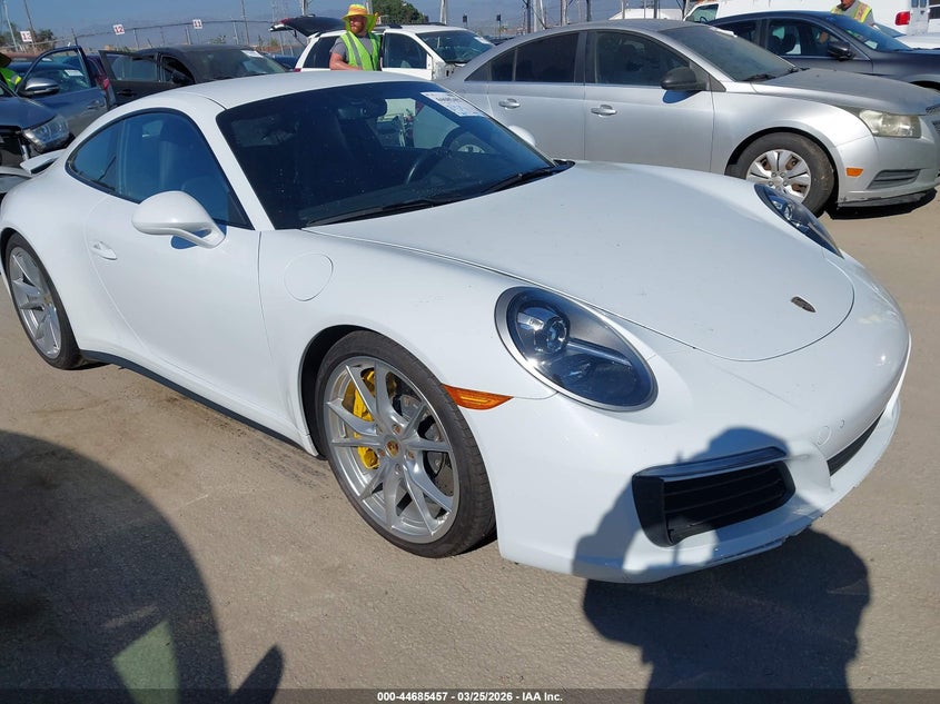 2019 Porsche 911 Carrera 4S