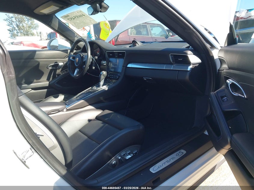 2019 Porsche 911 Carrera 4S