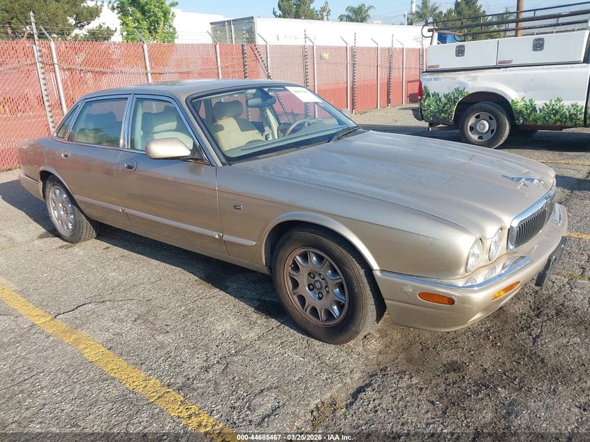 2000 Jaguar Xj8