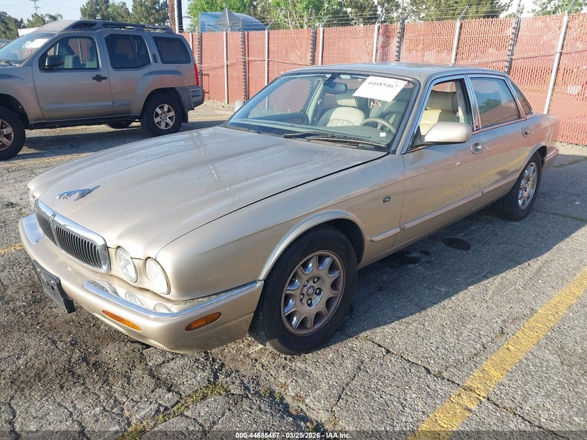 2000 Jaguar Xj8