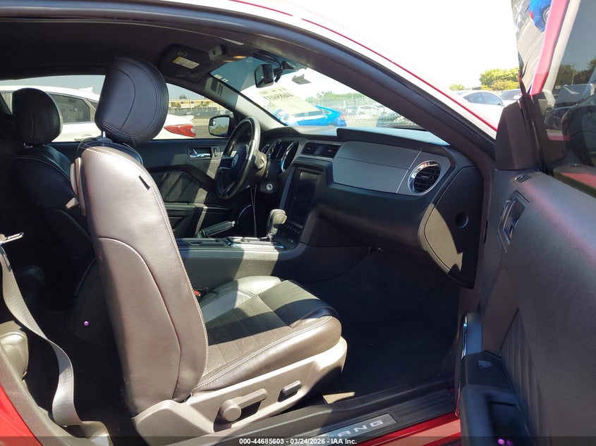 2013 Ford Mustang V6 Premium