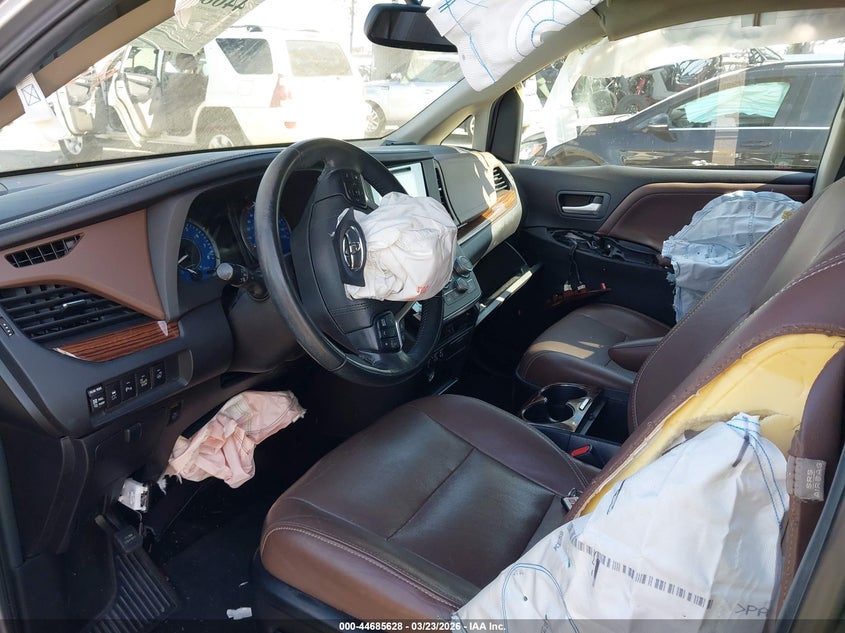 2015 Toyota Sienna Limited 7 Passenger