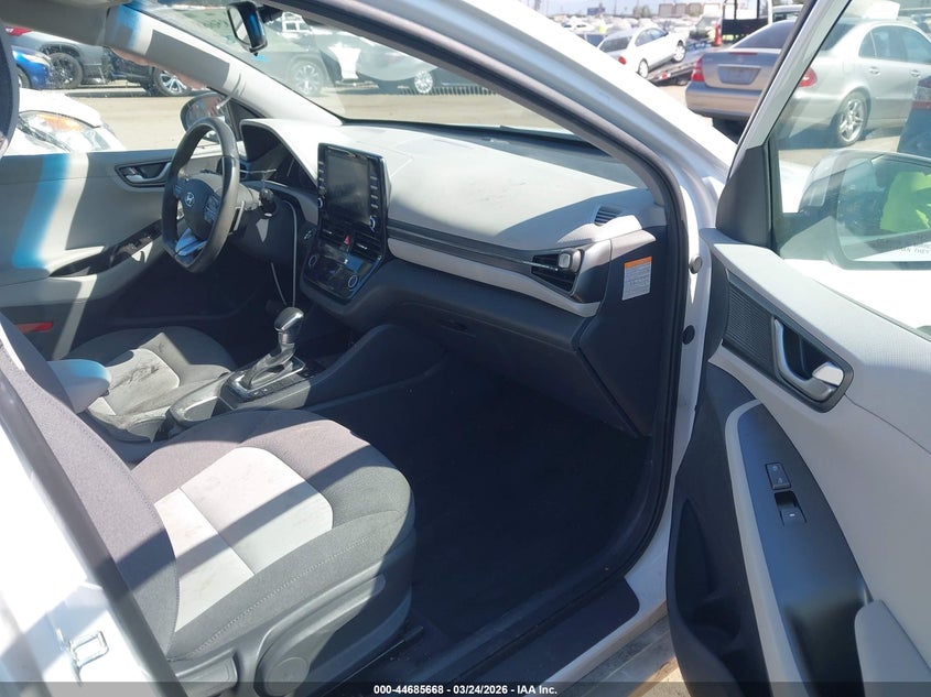 2020 Hyundai Ioniq Plug-In Hybrid Se