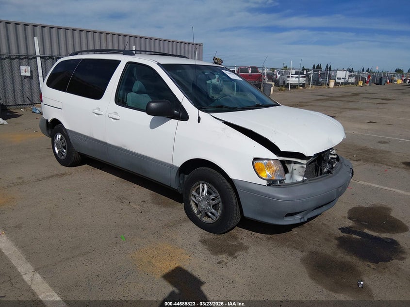 2001 Toyota Sienna Le