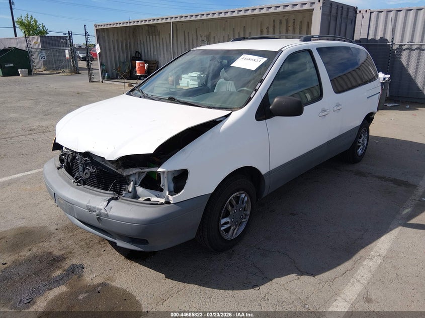 2001 Toyota Sienna Le