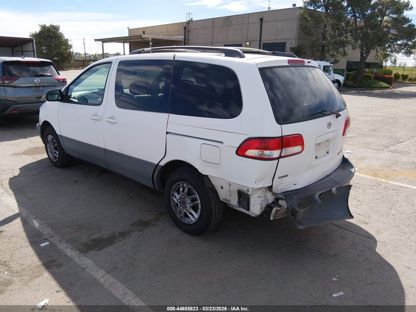 2001 Toyota Sienna Le