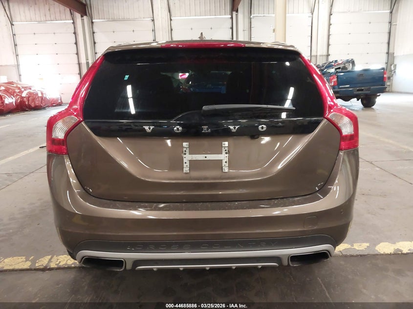 2016 Volvo V60 Cross Country T5 VIN: YV4612HK1G1006657 Lot: 44685886