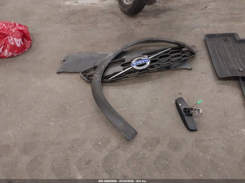 2016 Volvo V60 Cross Country T5 VIN: YV4612HK1G1006657 Lot: 44685886