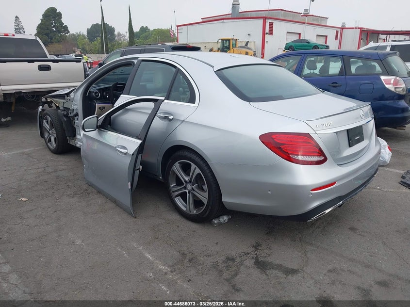 2017 Mercedes-Benz E 300