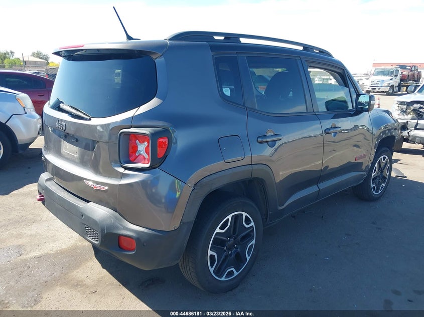 2016 Jeep Renegade Trailhawk