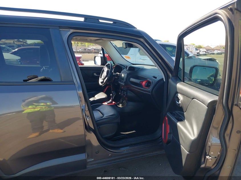 2016 Jeep Renegade Trailhawk