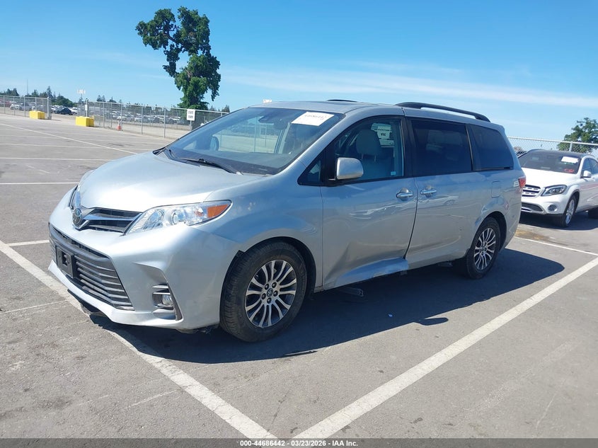 2019 Toyota Sienna Xle Premium 8 Passenger